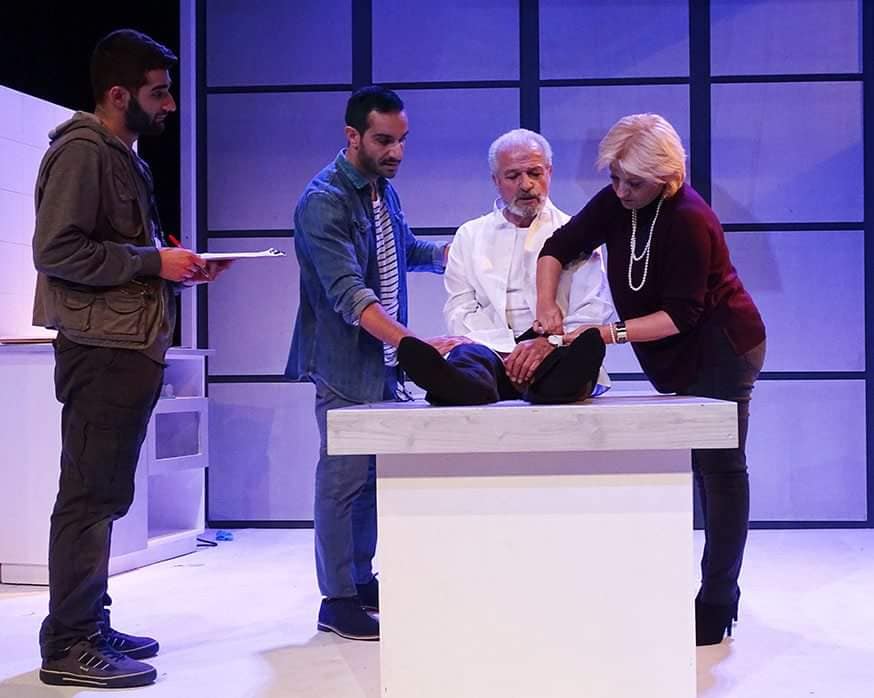 Να ζεί κανείς ή να συζεί